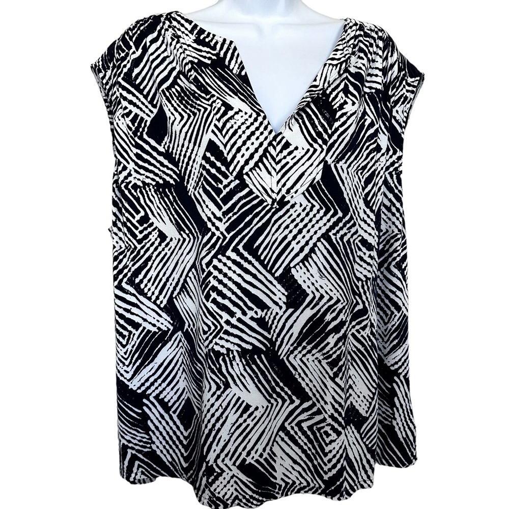 Trina Turk Women’s Sz XL Navy Blue & White Geometric Print Sleeveless Blouse